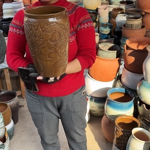 口19高31瑕疵盆子。