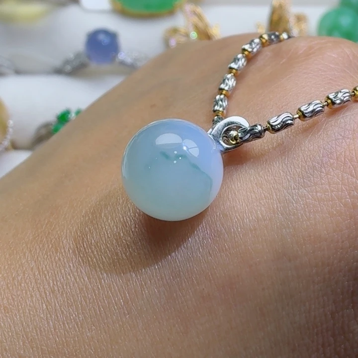 翡翠未镶嵌颈饰吊坠