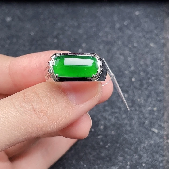翡翠戒指银S925镶嵌天然a货翡翠没运费险2864