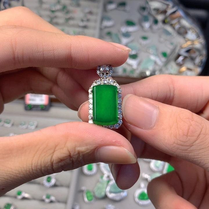 翡翠银S925镶嵌颈饰吊坠