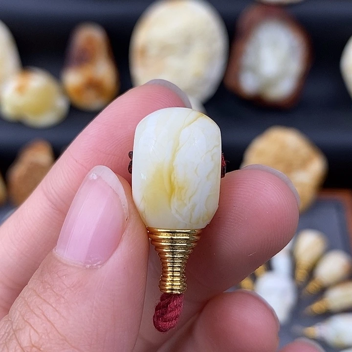 琥珀未镶嵌裸石12虎皮三通c773