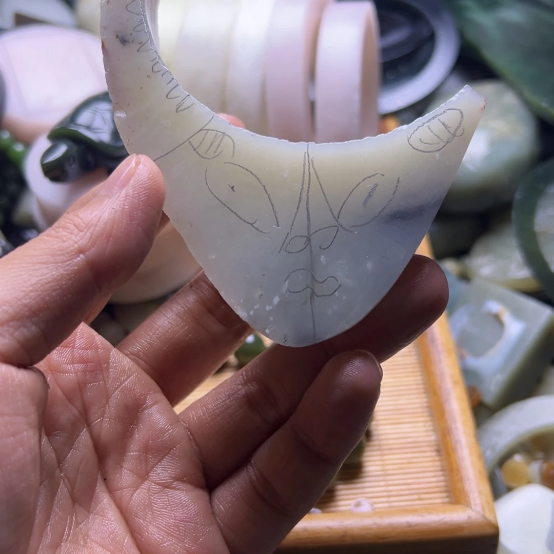 落***山和田玉（糖玉）未镶嵌挂件