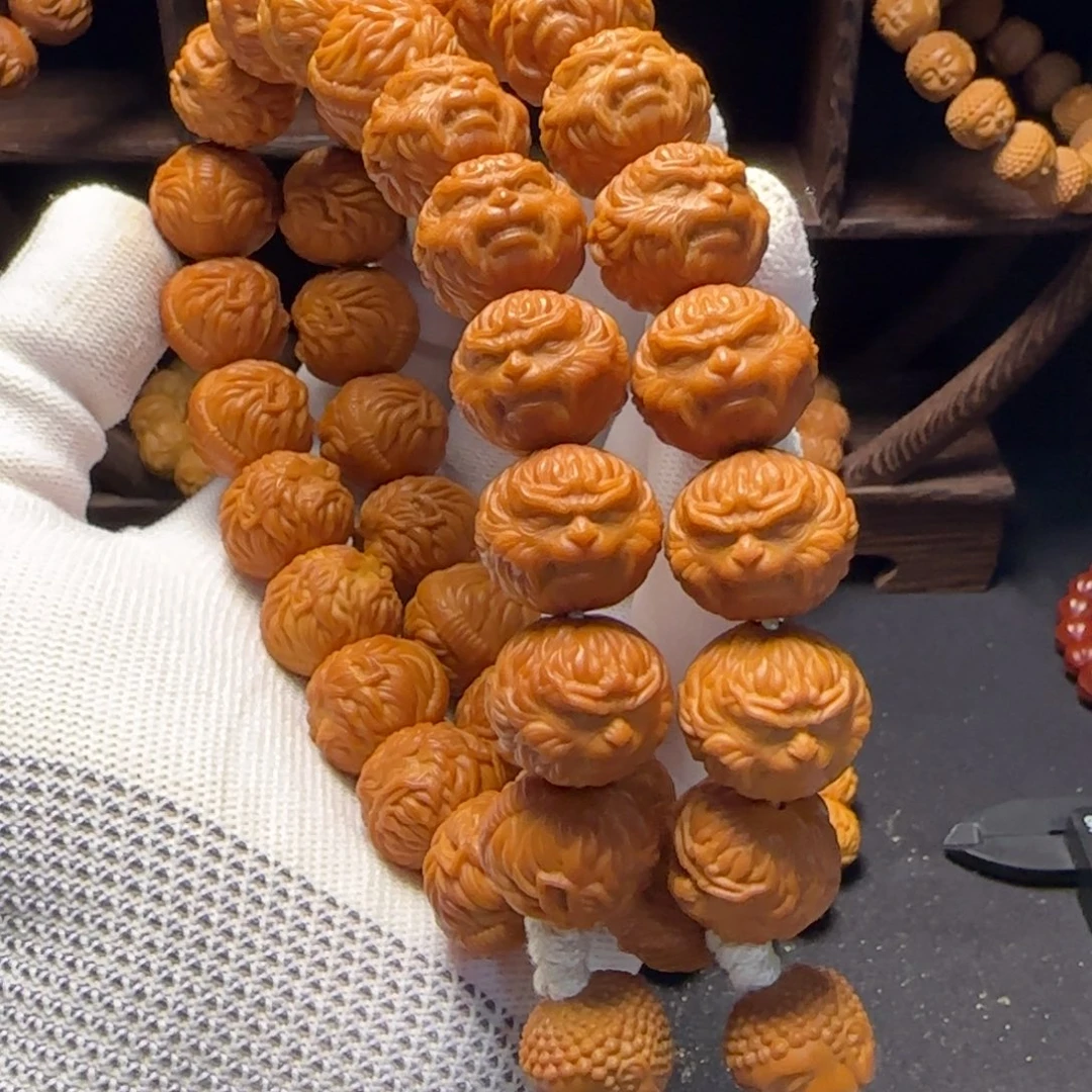 听****吊坠猴头核桃猴头