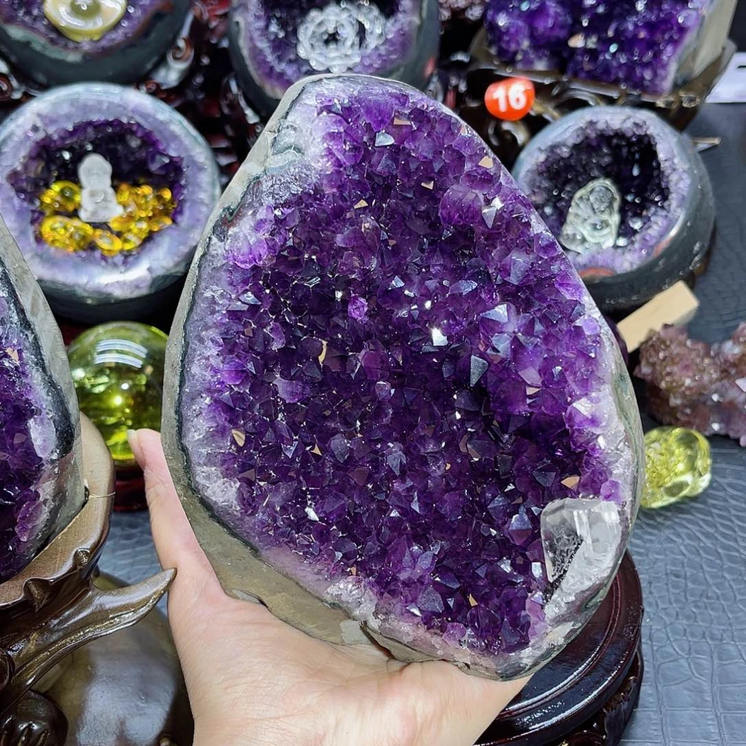 爱***熊未镶嵌水晶大型摆件（非配饰）