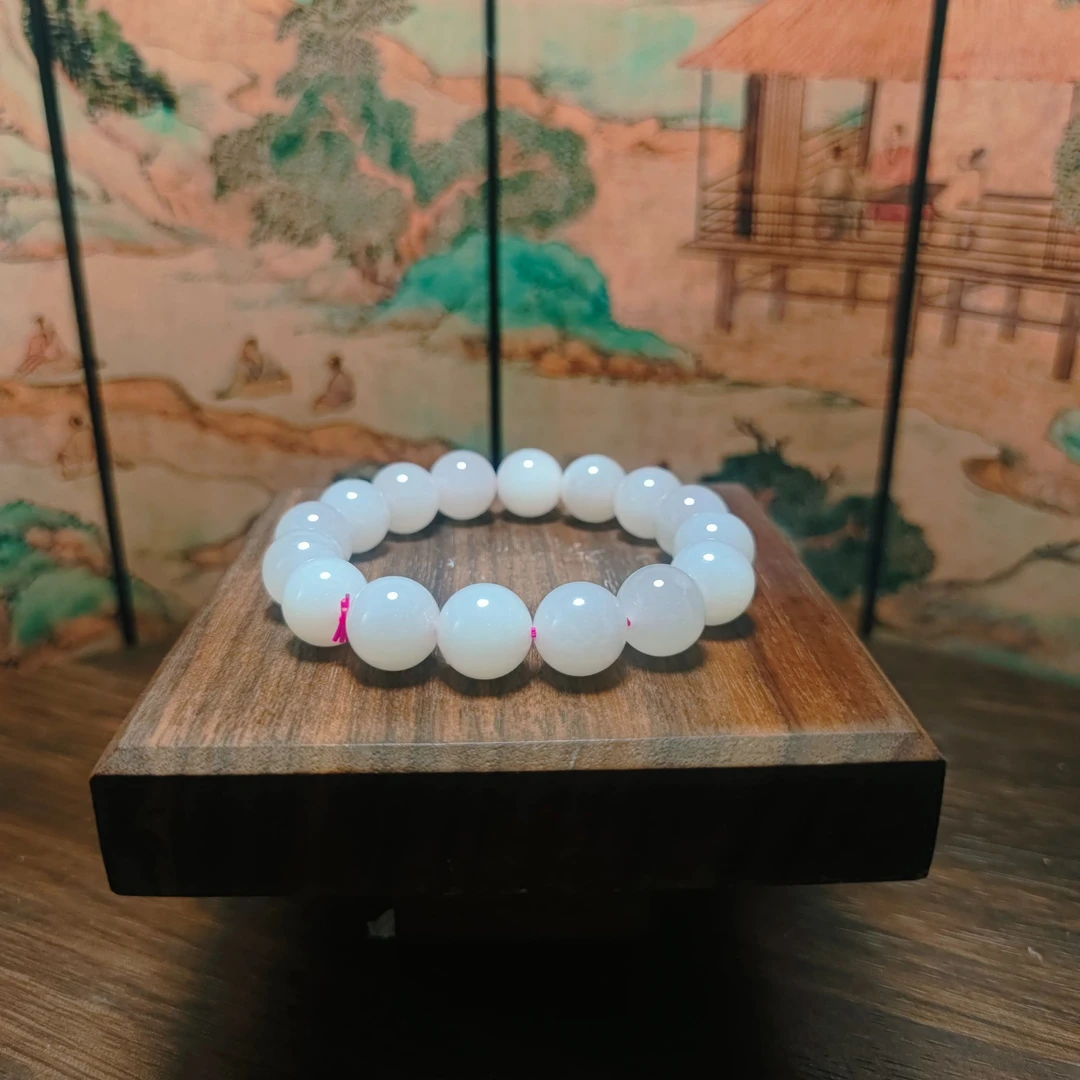 W和田玉圆珠手串（卡12）2011