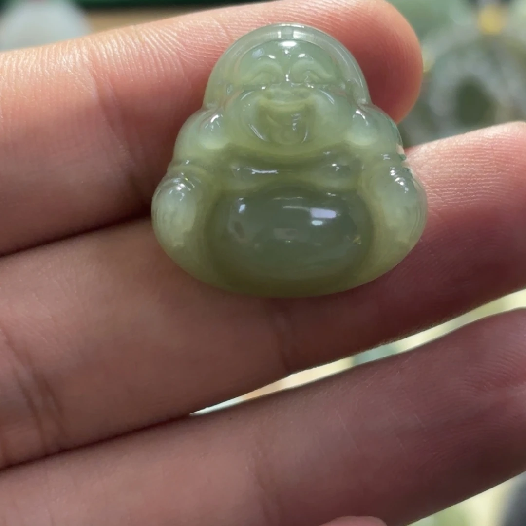 辣***辣颈饰未镶嵌和田玉