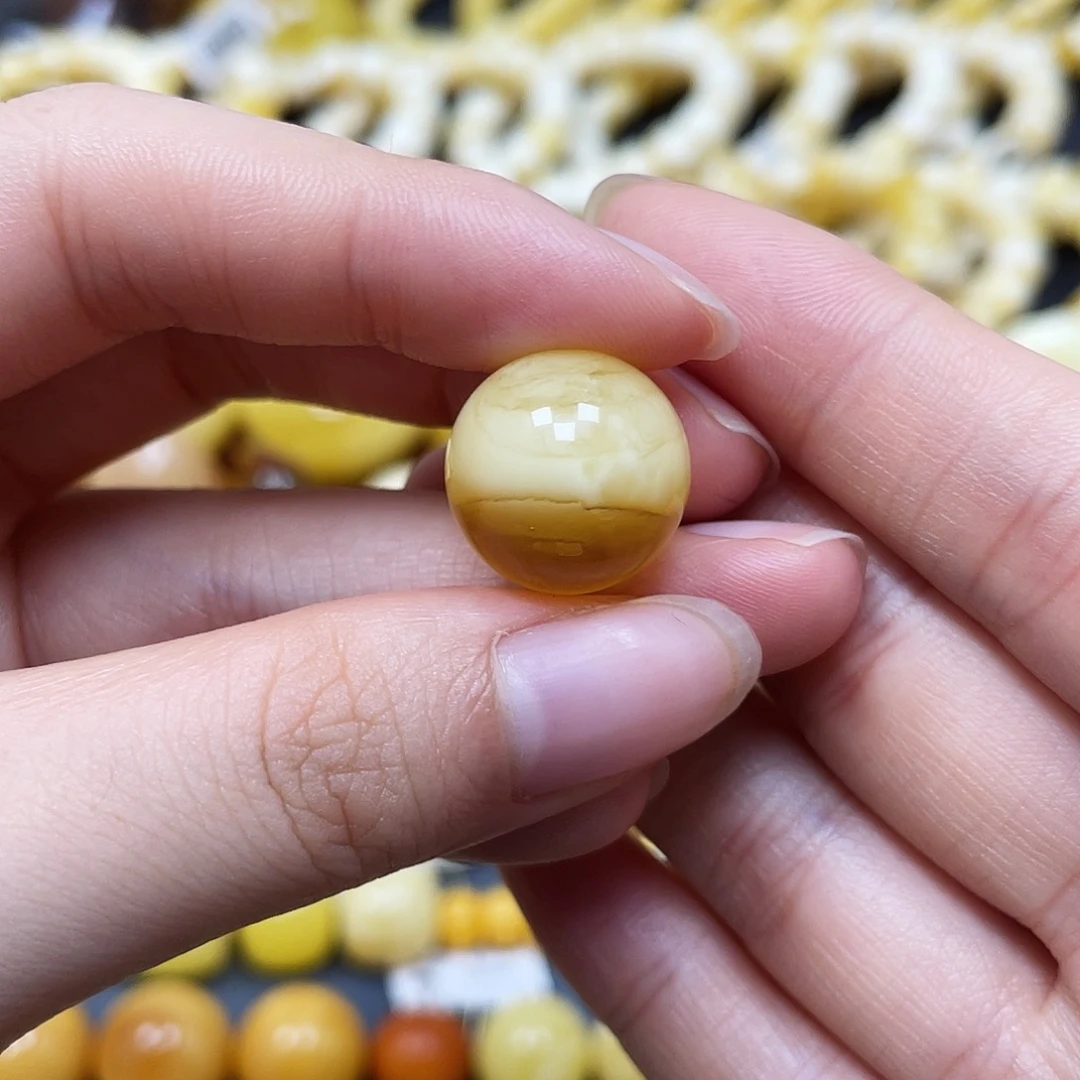 未镶嵌蜜蜡裸石圆珠15.8mm瑕