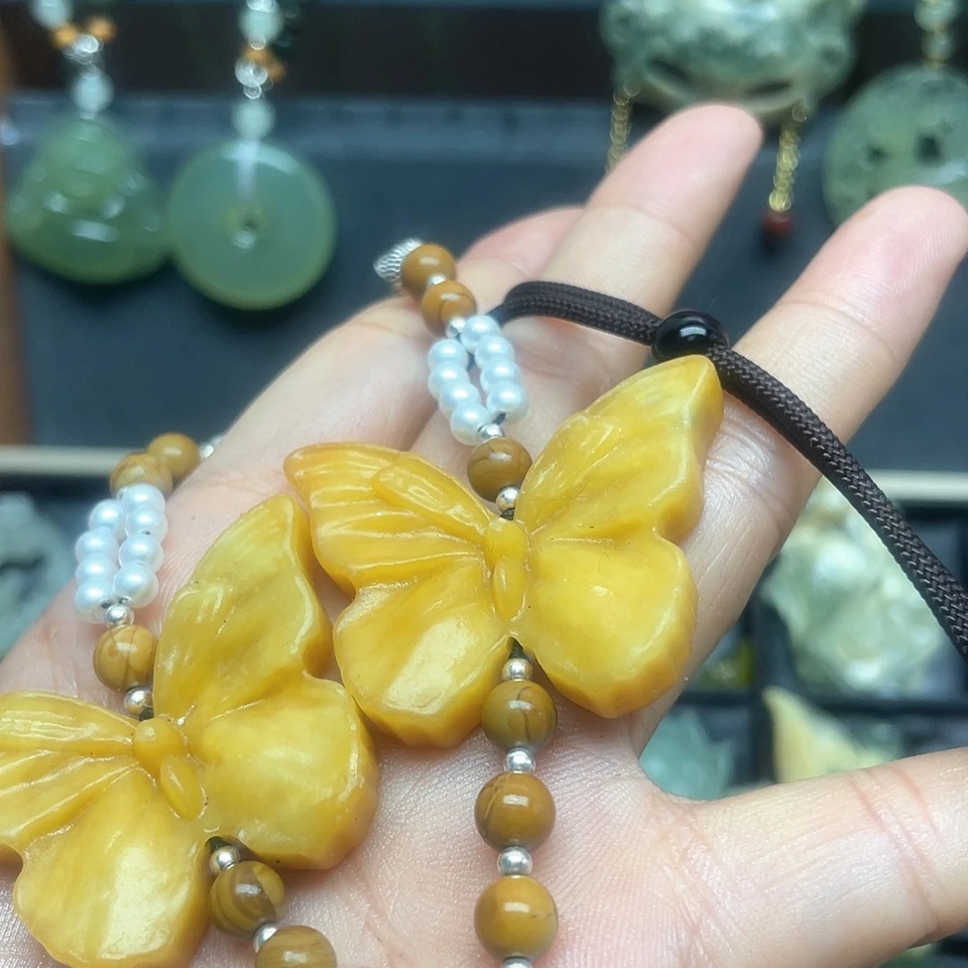 未镶嵌蛇纹石玉颈饰