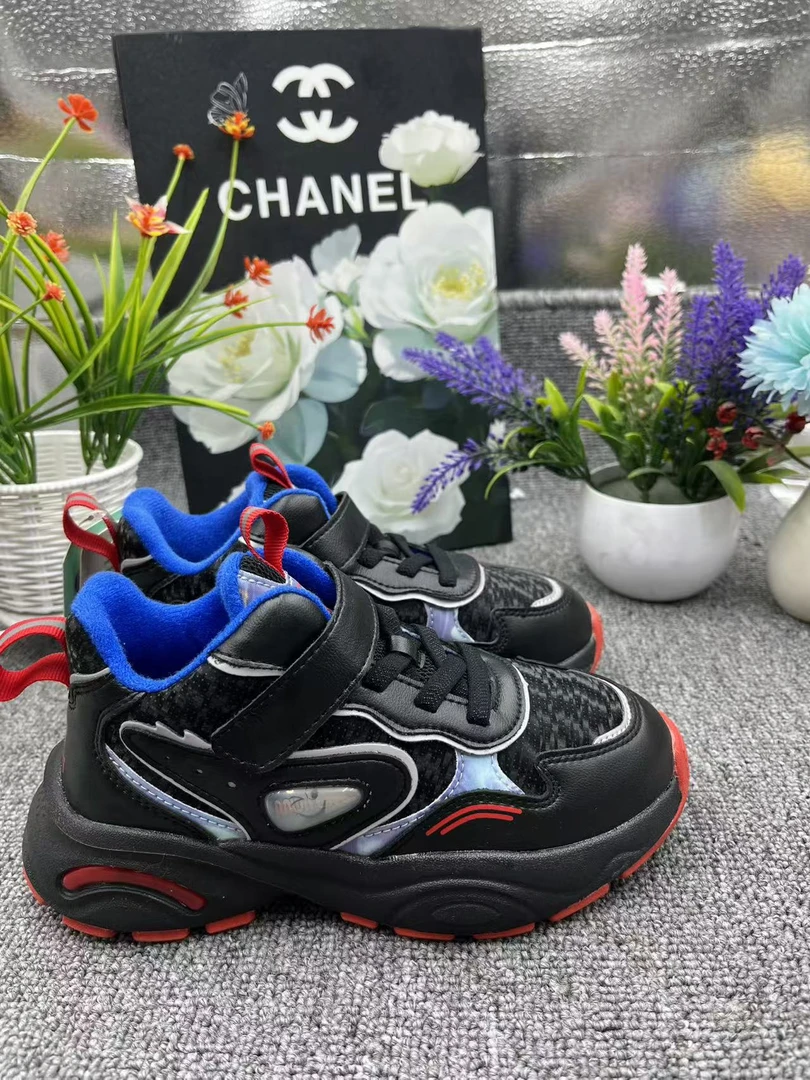 男宝加绒款黑蓝色跑步鞋