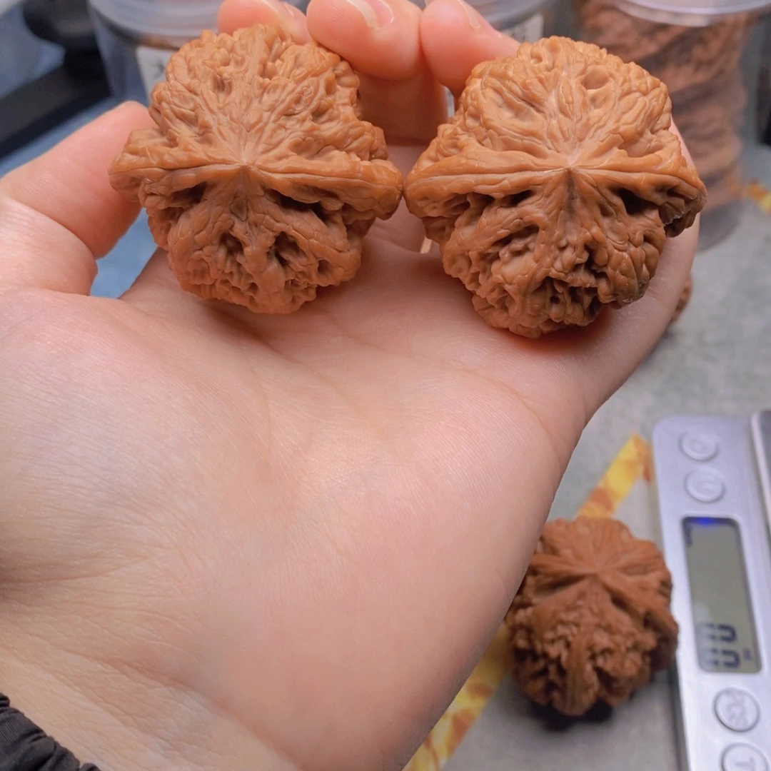 戎***春文玩核桃吊坠45 粗筋精品对