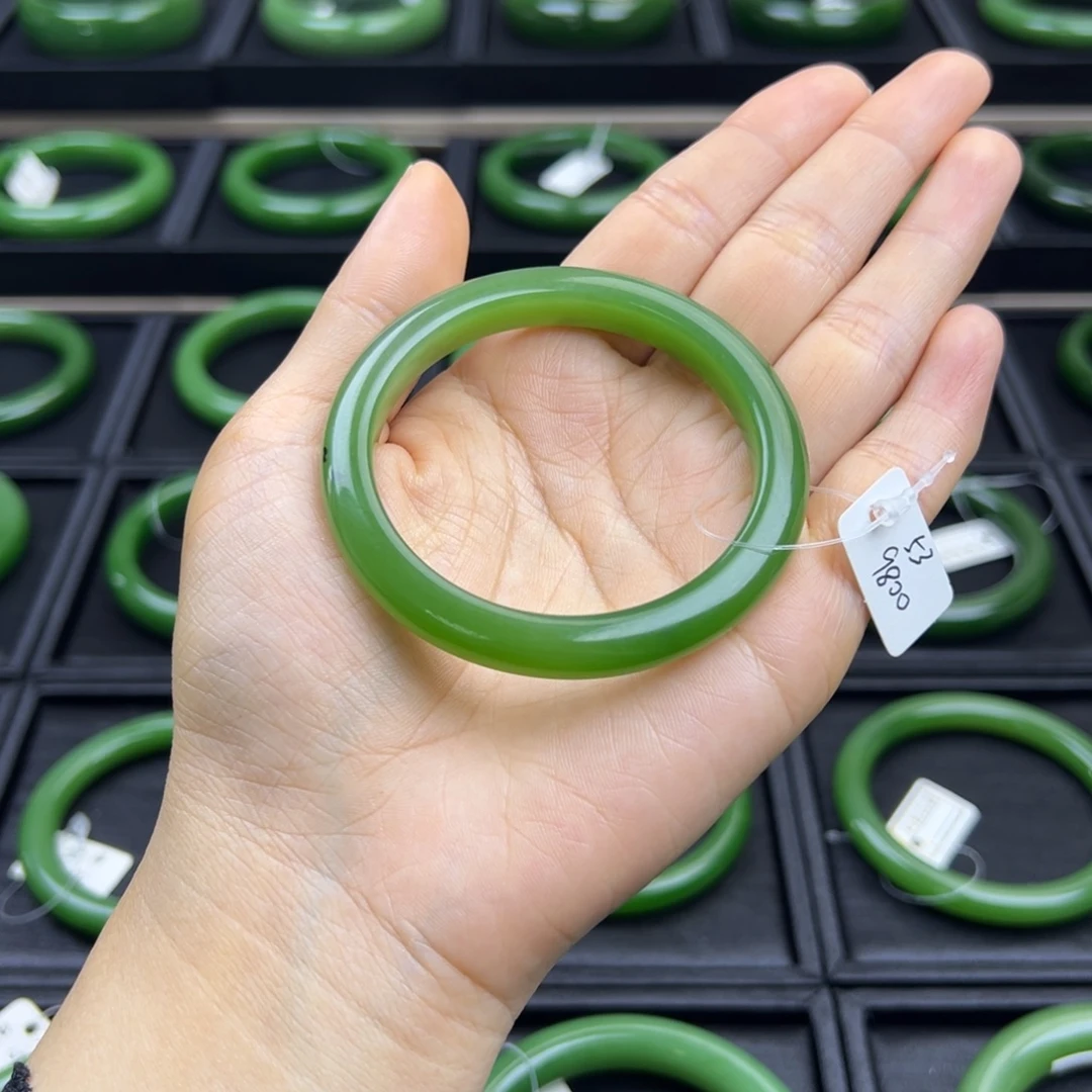 和田玉（碧玉）未镶嵌手镯