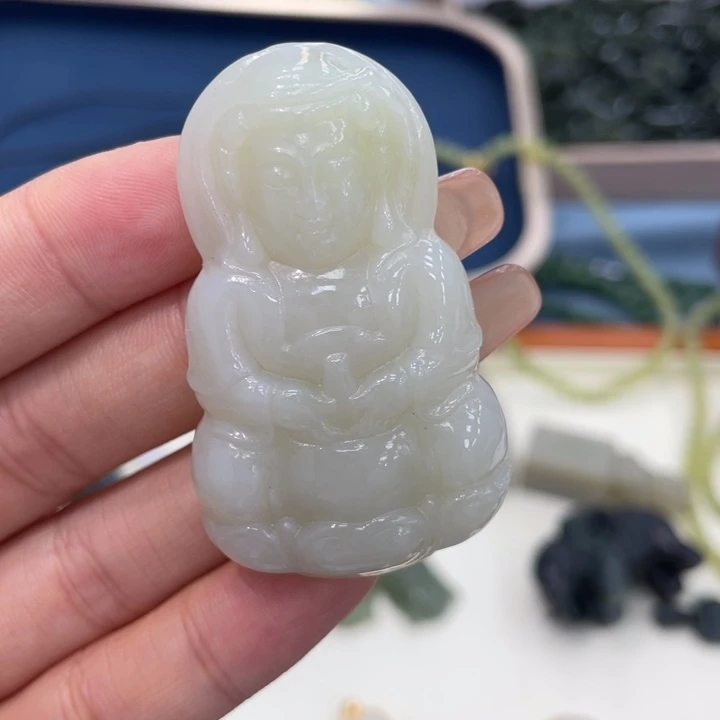 和田玉吊坠(不含链)未镶嵌有*前处理品