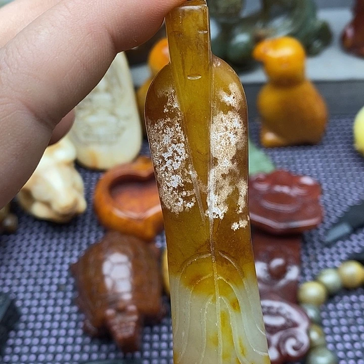 未镶嵌蛇纹石玉颈饰