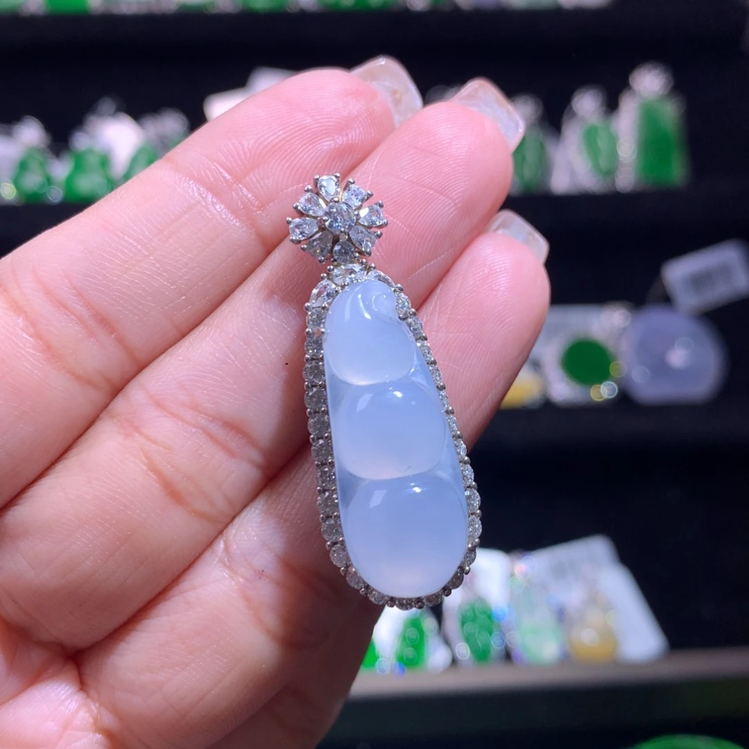 【闪购商品】颈饰银S925镶嵌翡翠