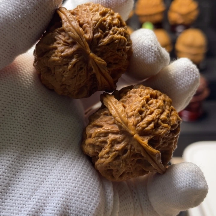 文玩核桃把件Y7蚂蚁纹金蟾36尺