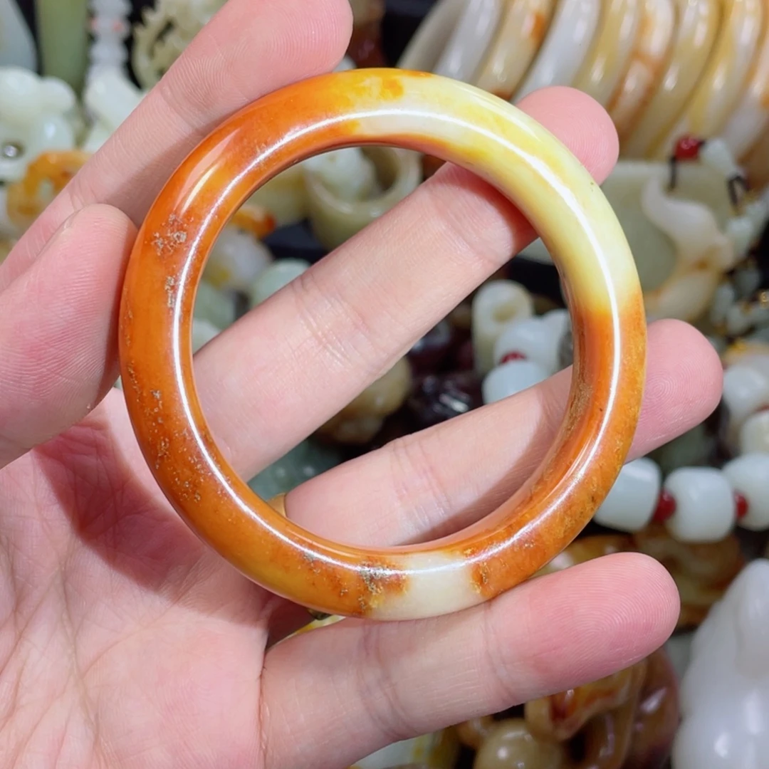 和田玉未镶嵌把件