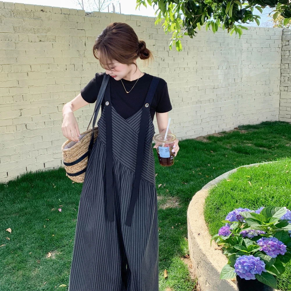 今年流行爆款宽松bf慵懒风时尚休闲减龄条纹背带女生韩系ins衣服