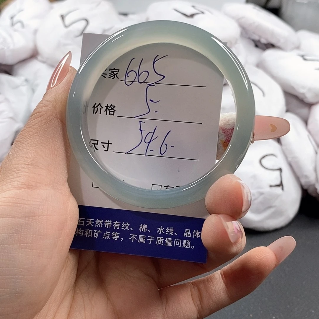 石英岩玉合金颈饰