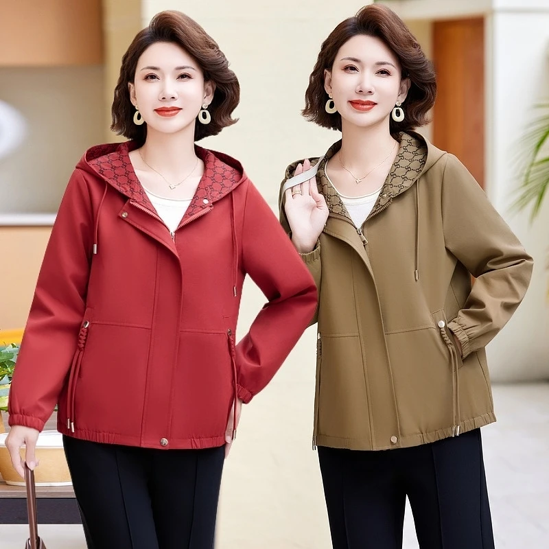 2025秋冬新款中年女式妈妈装外套中老年上衣外套洋气连帽夹克褂子