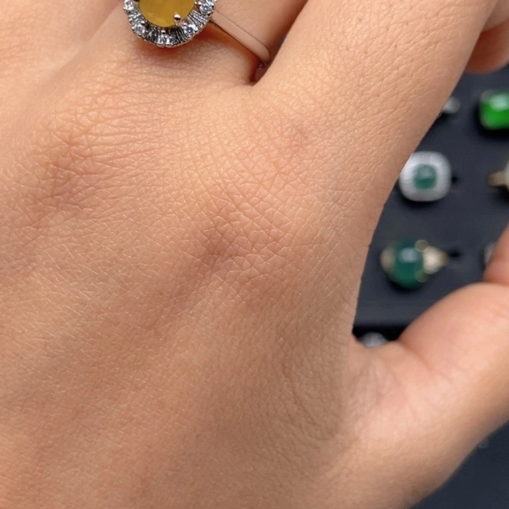 翡翠未镶嵌戒指戒指