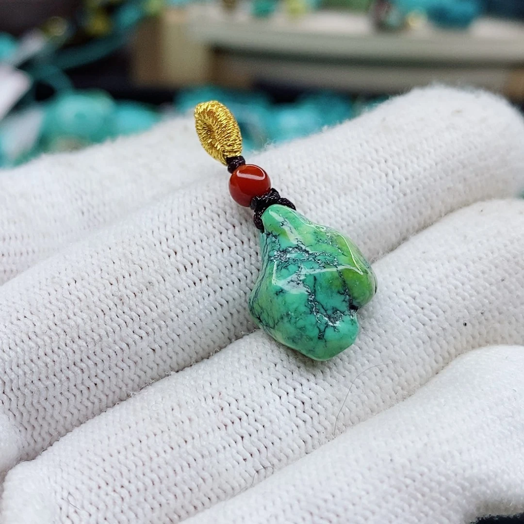 绿松石颈饰未镶嵌