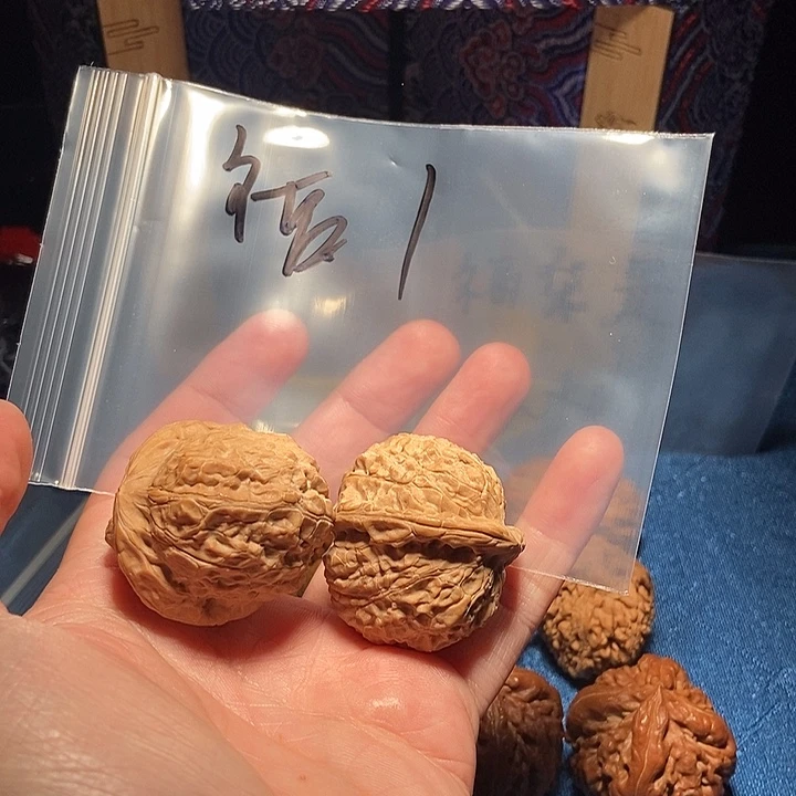 文玩核桃吊坠文玩核桃