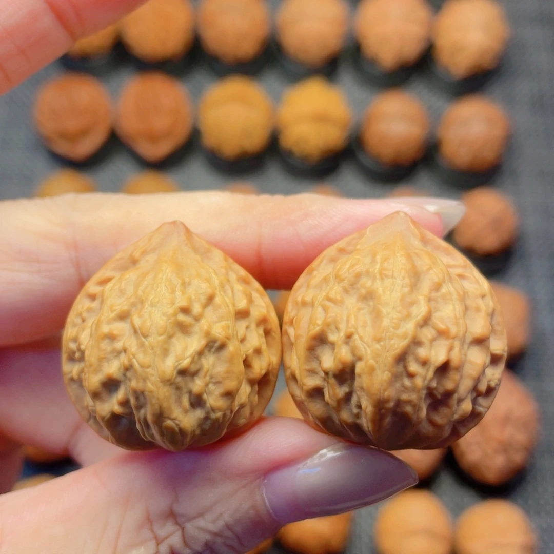 文玩核桃把件金钱袋