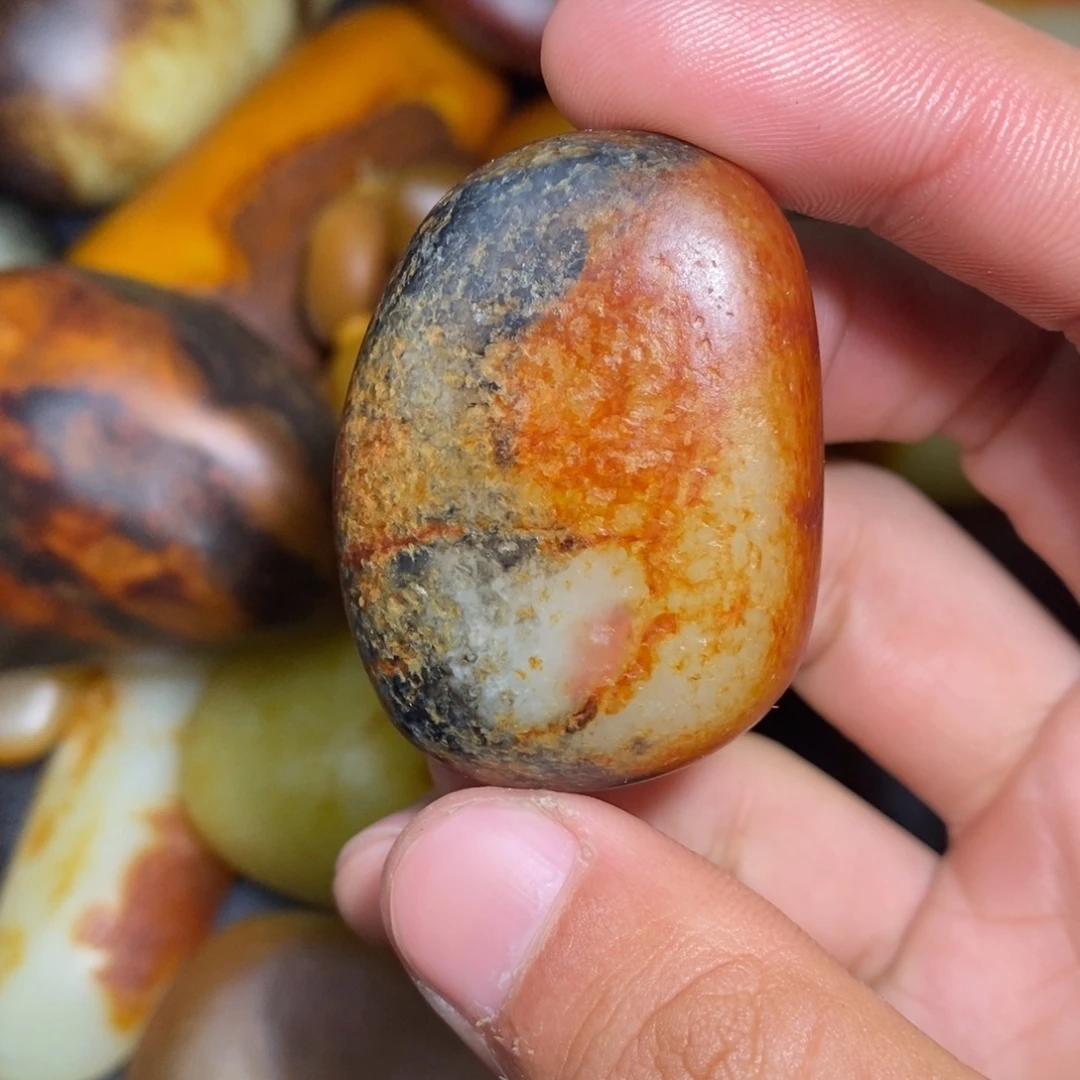 和田玉未镶嵌珠宝奇石