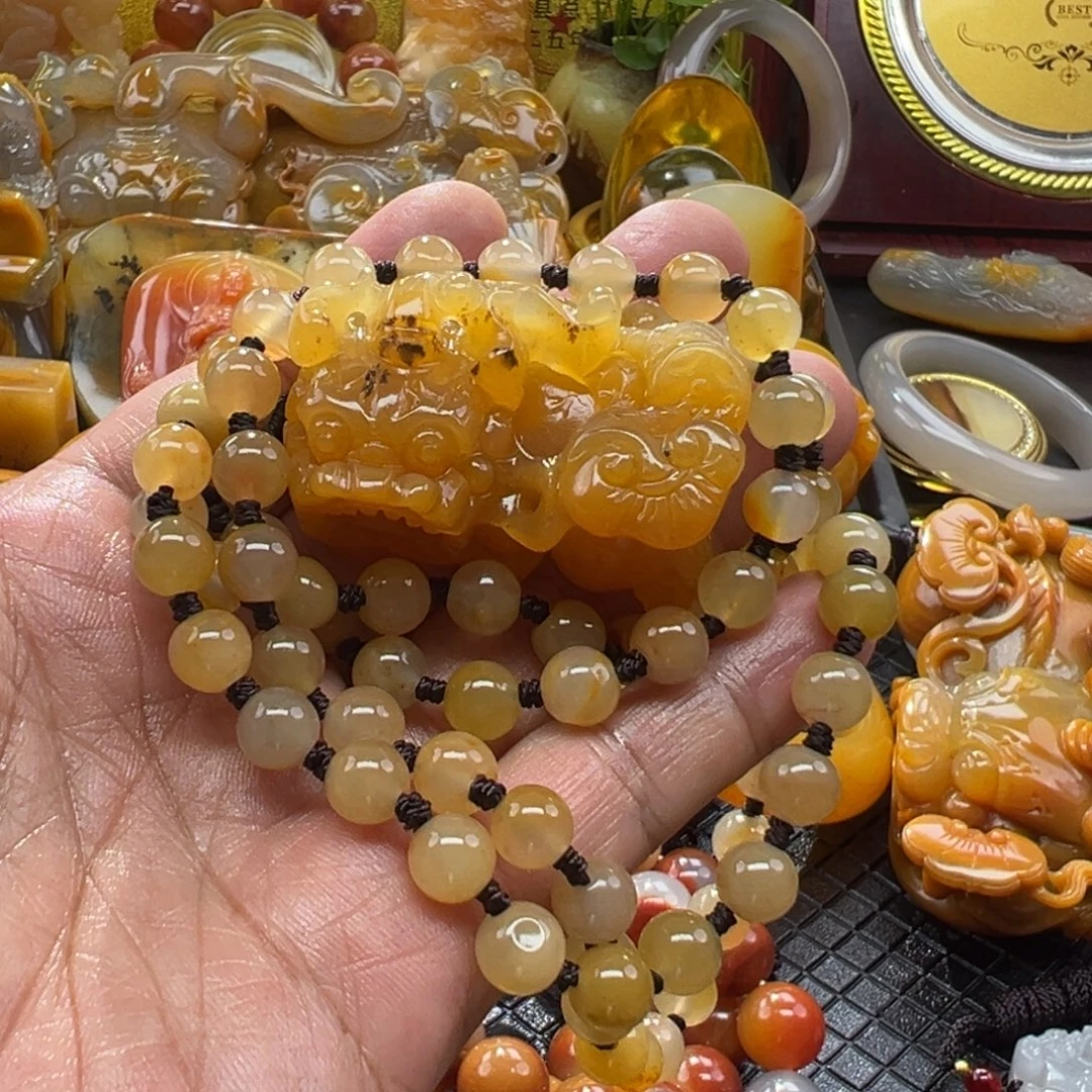 石英质玉未镶嵌颈饰