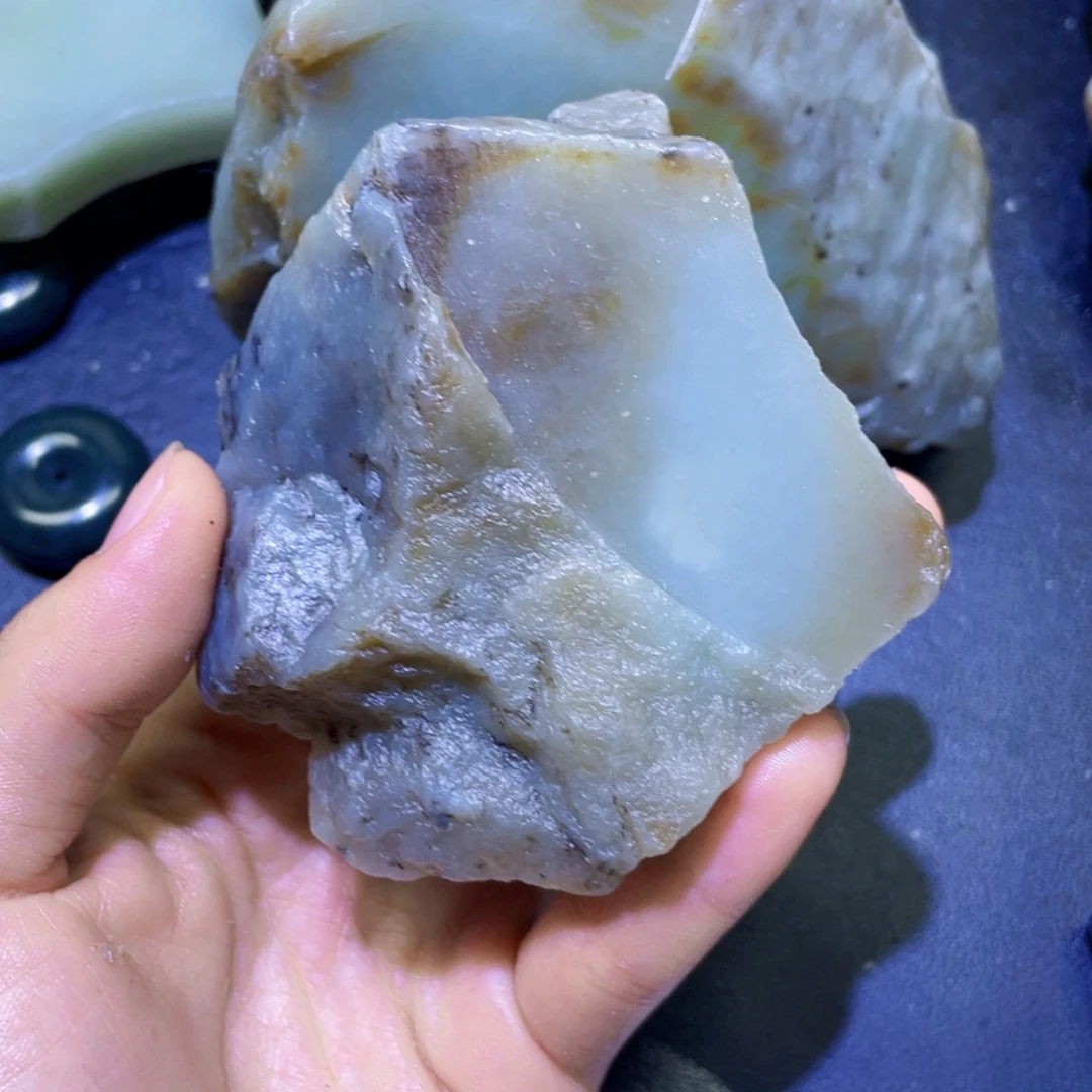和田玉未镶嵌珠宝半成品