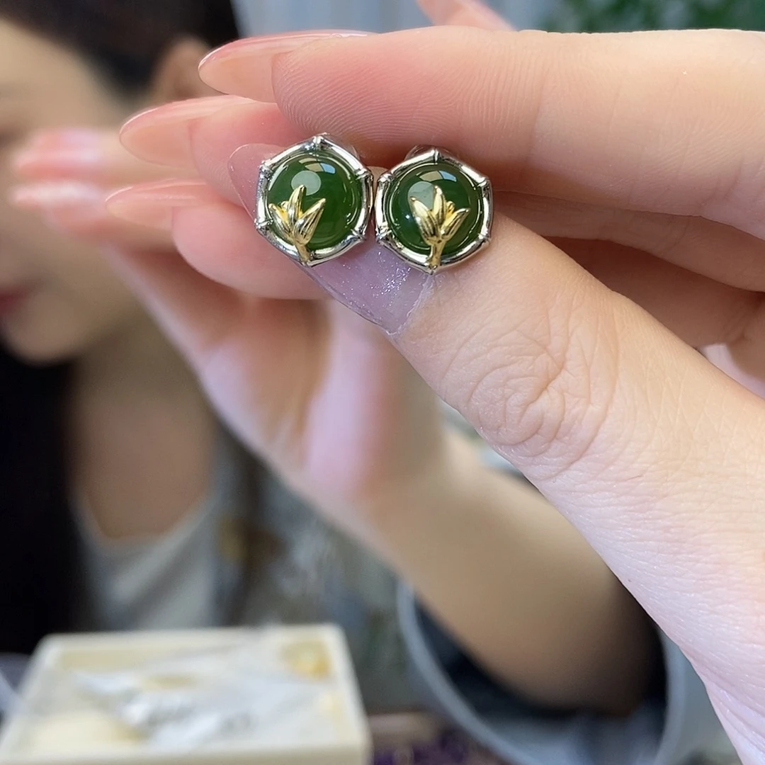 和田玉耳钉银S925镶嵌