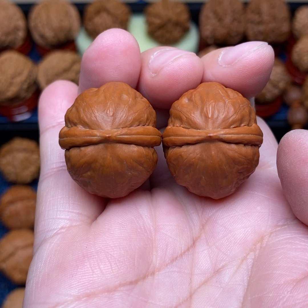 文玩核桃把件手捻光头