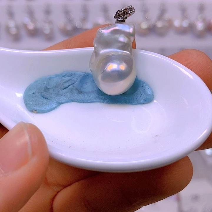 淡水珍珠颈饰合金