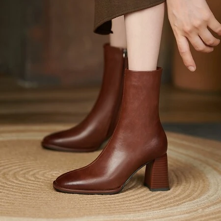 方头粗跟短靴真皮女靴2024秋冬新款单靴马丁靴高跟切尔西靴瘦瘦靴