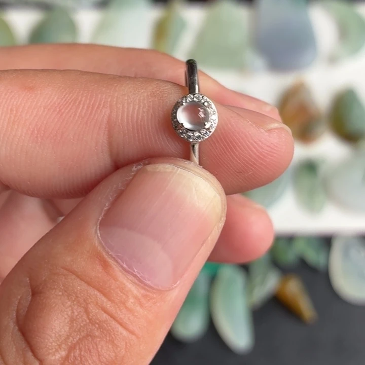 翡翠未镶嵌颈饰翡翠戒指