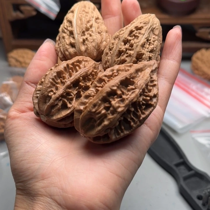 文玩核桃把件关东木子楸百核瑕疵164