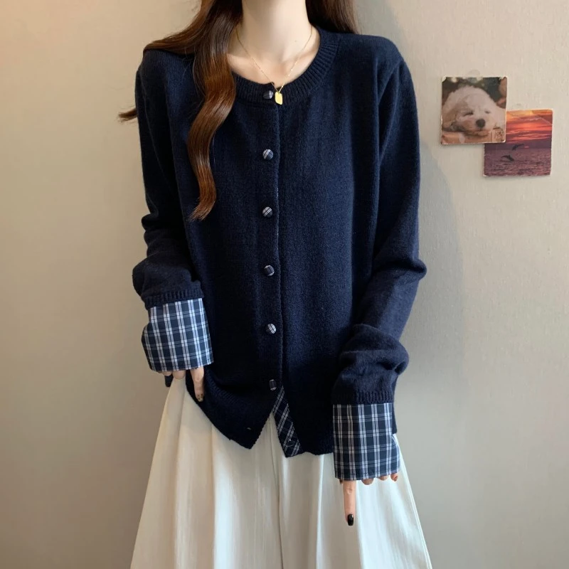 假两件拼接格子针织开衫女秋季大码微胖mm显瘦遮肚子圆领百搭毛衣