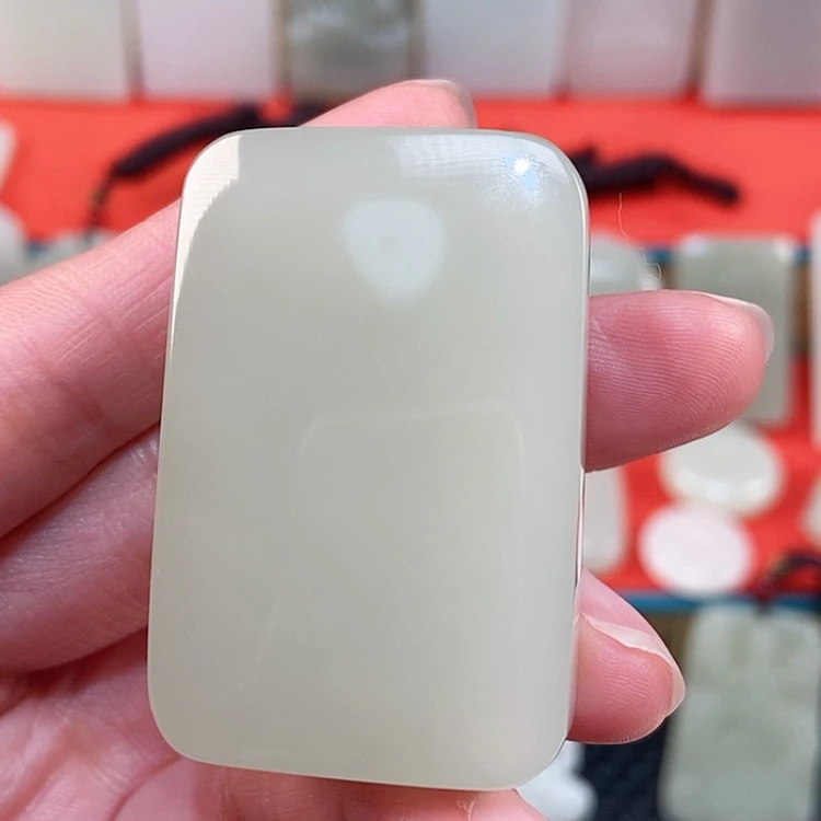 【闪购商品】颈饰未镶嵌和田玉