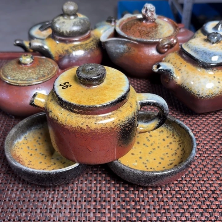 紫砂茶杯南*德钟普洱