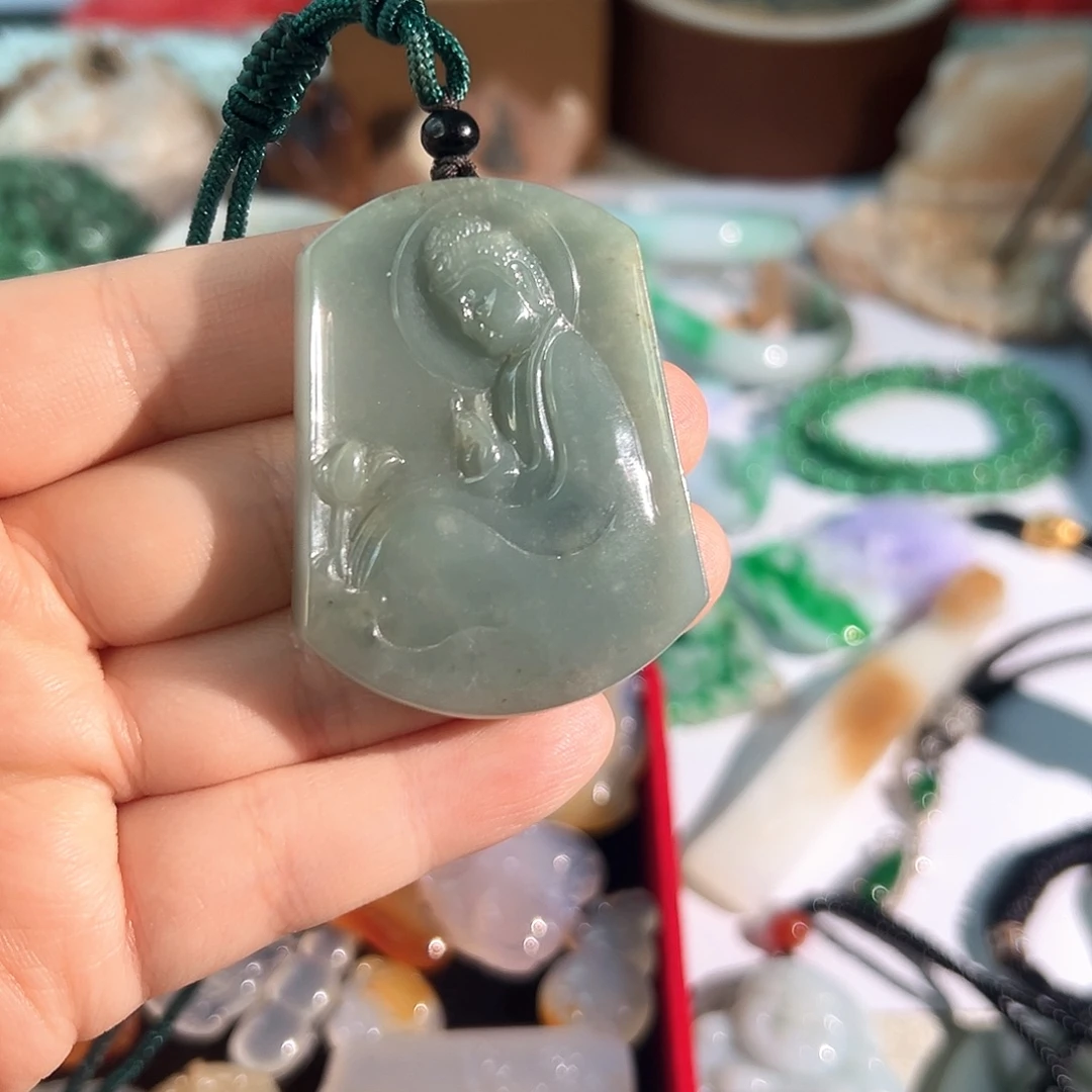 翡翠未镶嵌颈饰翡翠释迦摩尼