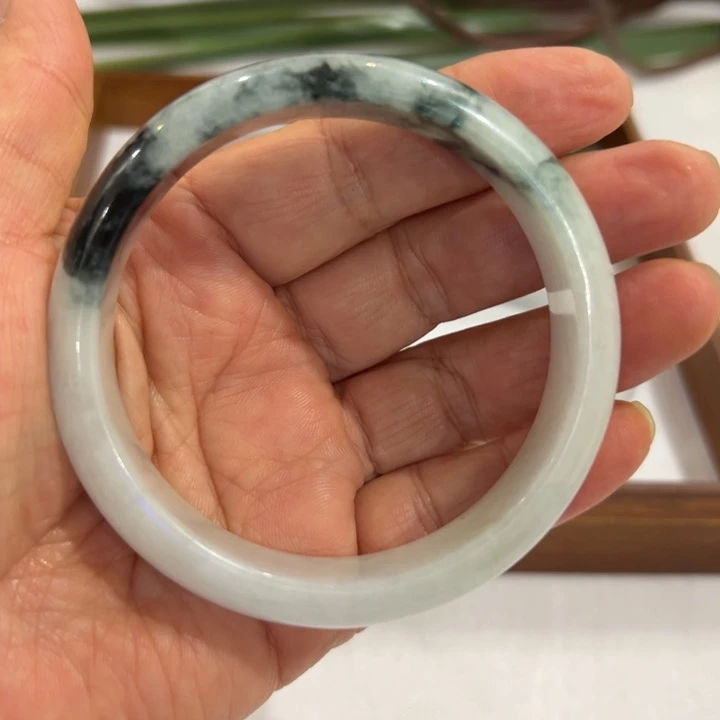 翡翠未镶嵌手镯天然