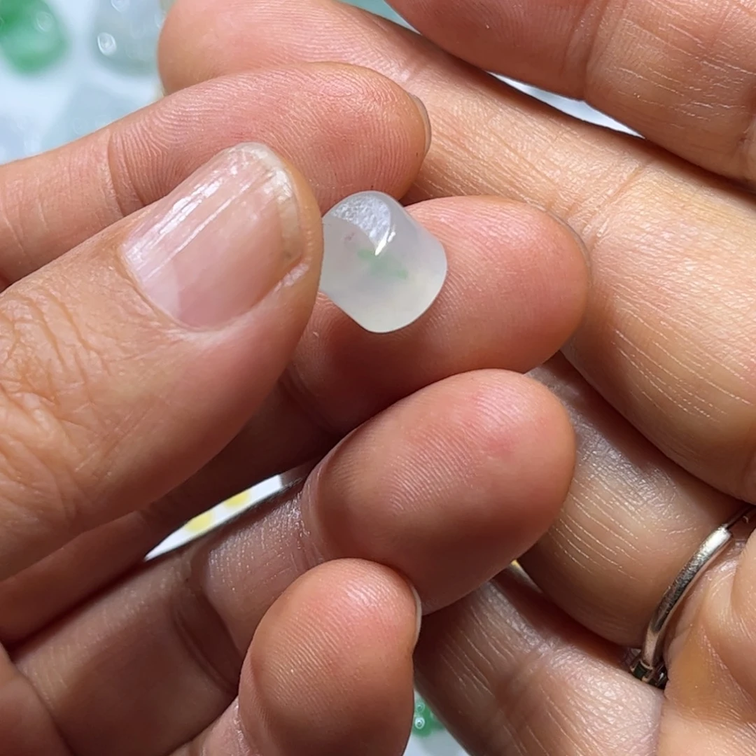 定制翡翠未镶嵌桶珠