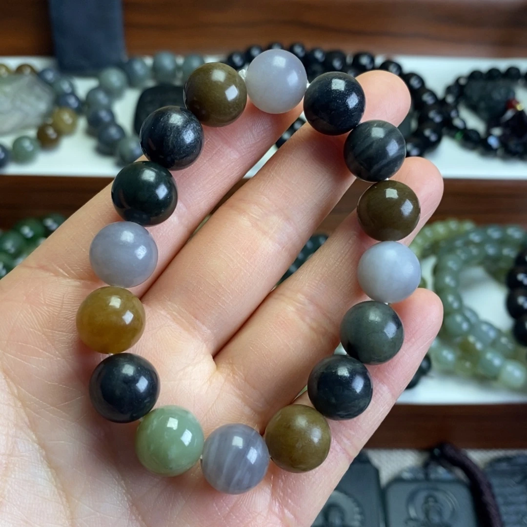 和田玉未镶嵌手串