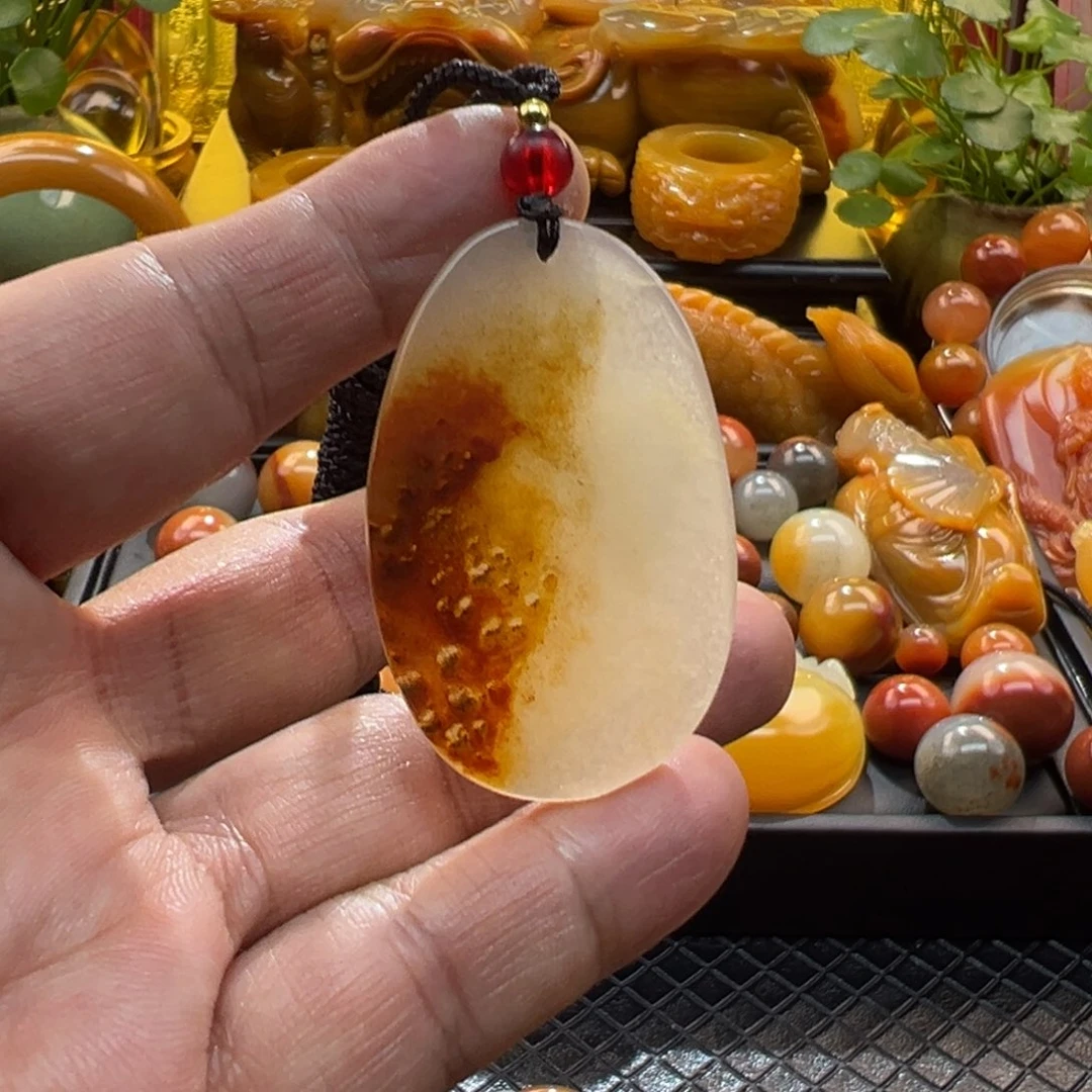 石英质玉未镶嵌颈饰