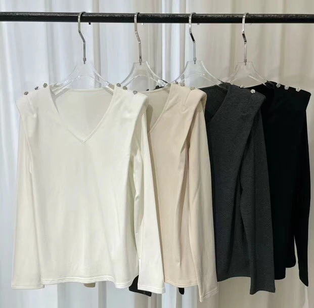 ［BAI］新款时尚纯色V领宽松百搭长袖打底T恤衫241030