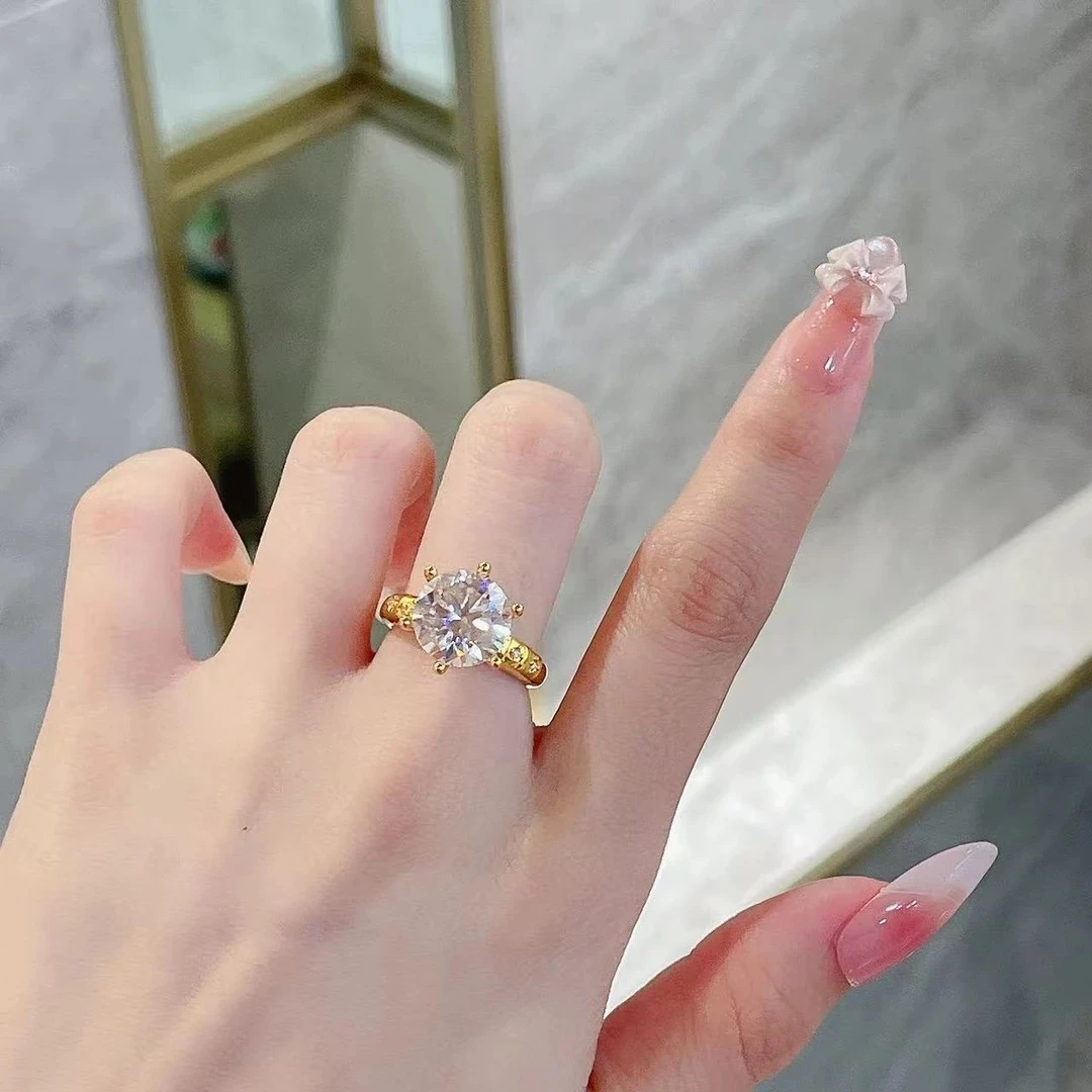 足金999 黄金首饰 5D莫桑甜美5克拉戒指