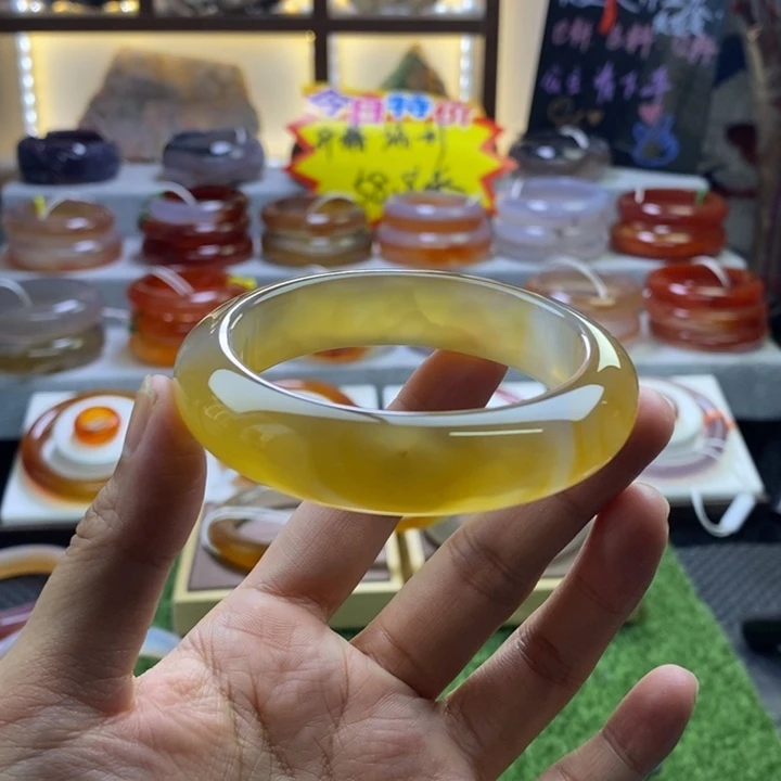 手镯玛瑙/玉髓未镶嵌