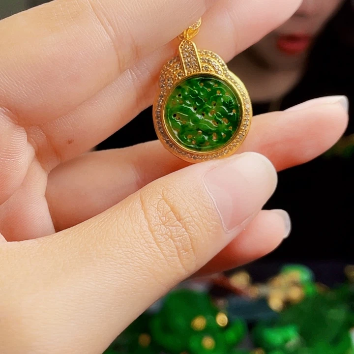 翡翠银S925镶嵌颈饰多样性