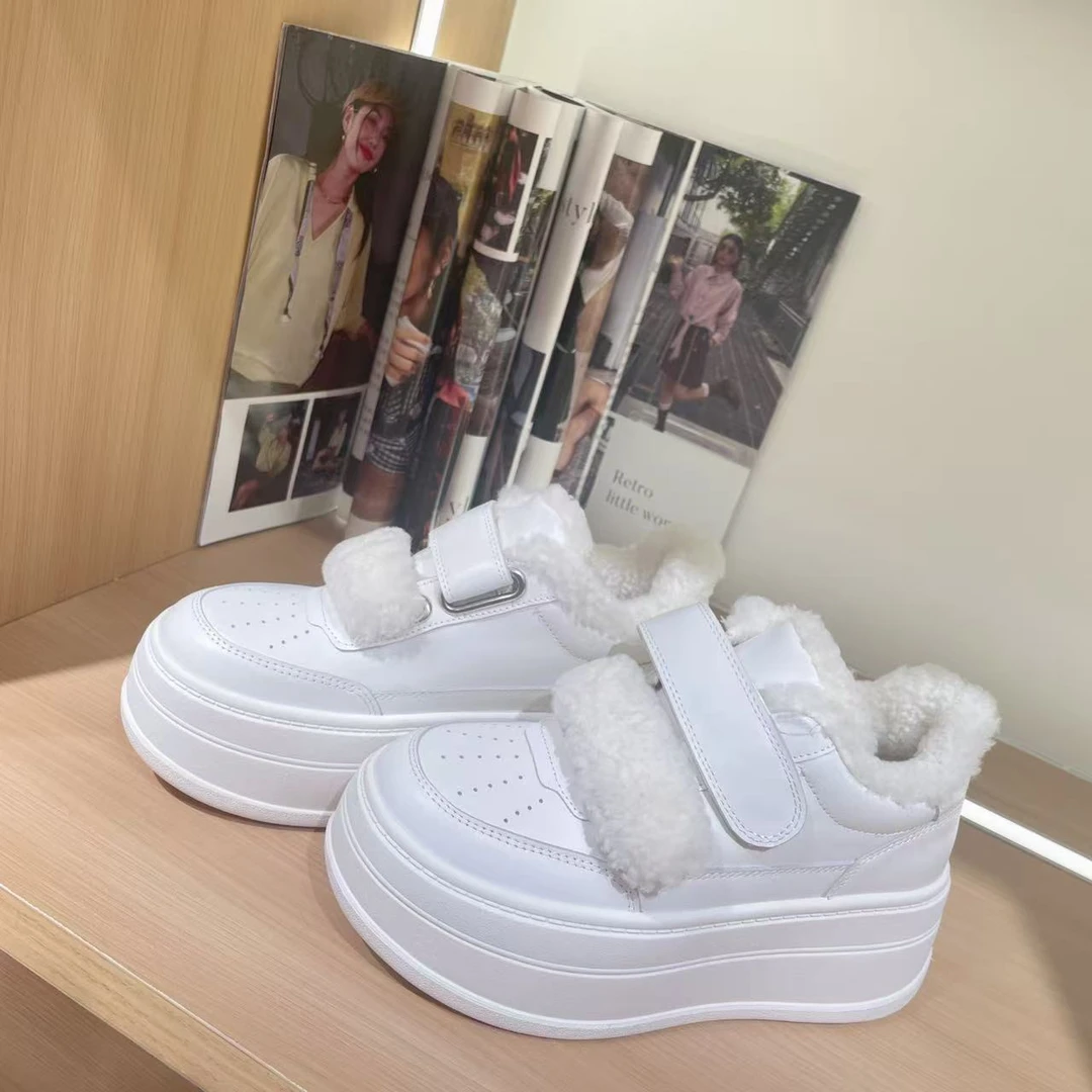 闺蜜精品111220【雪滴花】双排粘扣加毛小白鞋