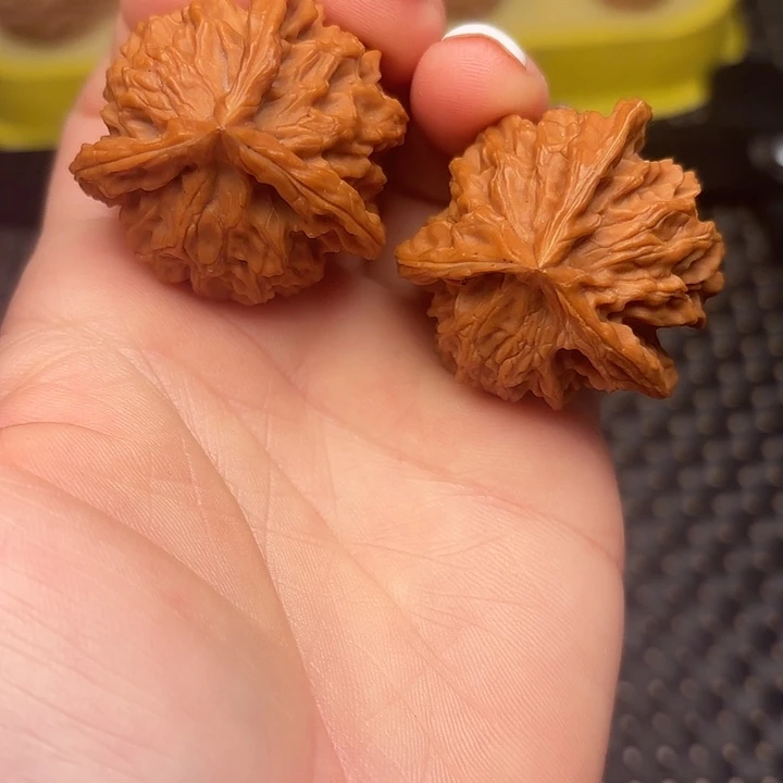 文玩核桃吊坠37盘山三棱